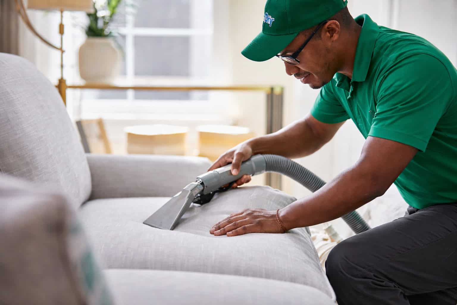 Professional upholstery cleaning in West Dundee, IL